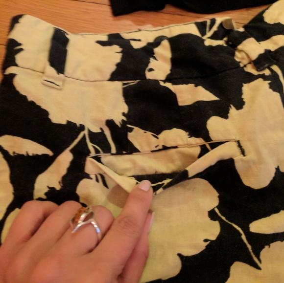 Vibrant and classy yellow flower LOFT shorts! - Picture 3 of 6